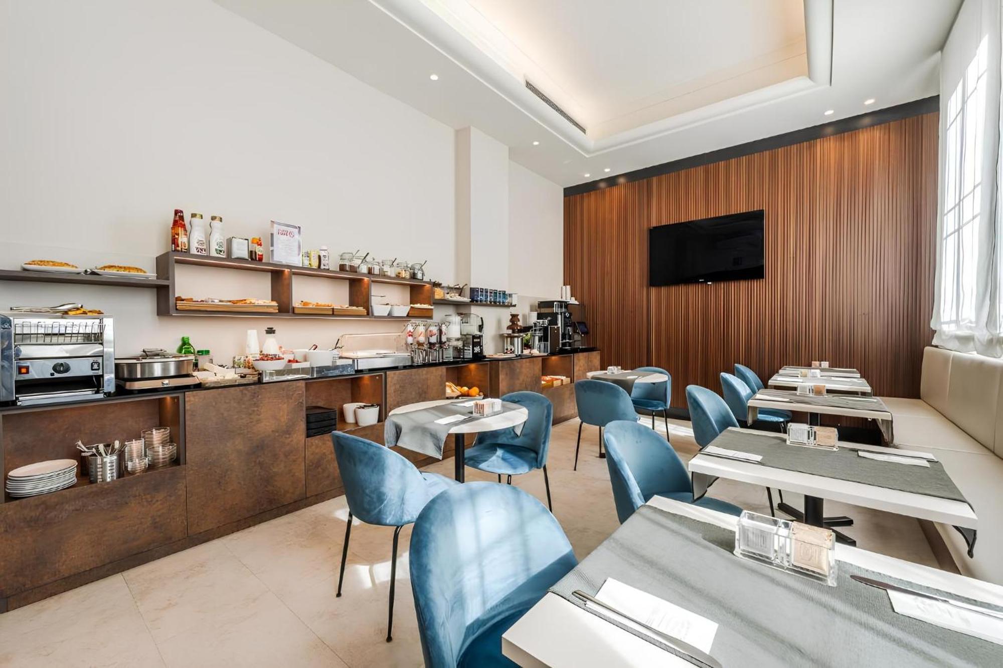 Astoria Deluxe Rooms Болоня Екстериор снимка